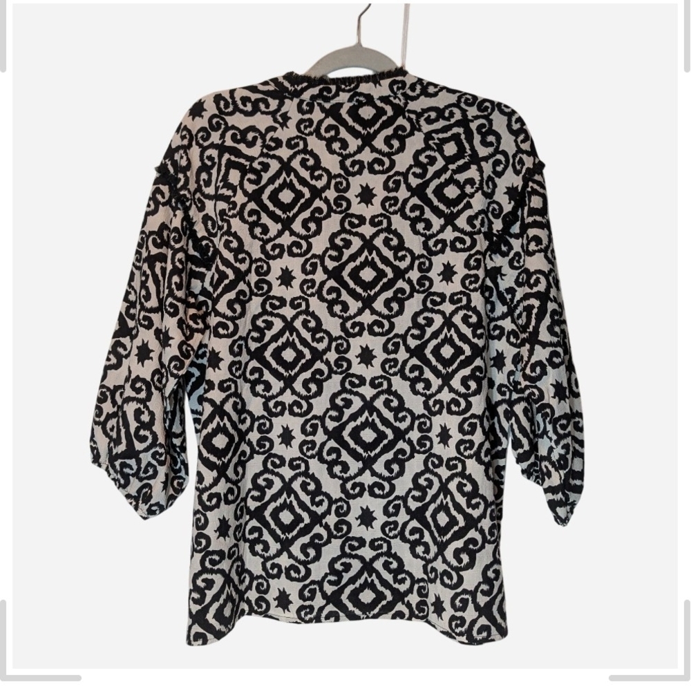 Pre-owned Talk of the Walk Black and White Patterned Blouse - Picture 2 of 11